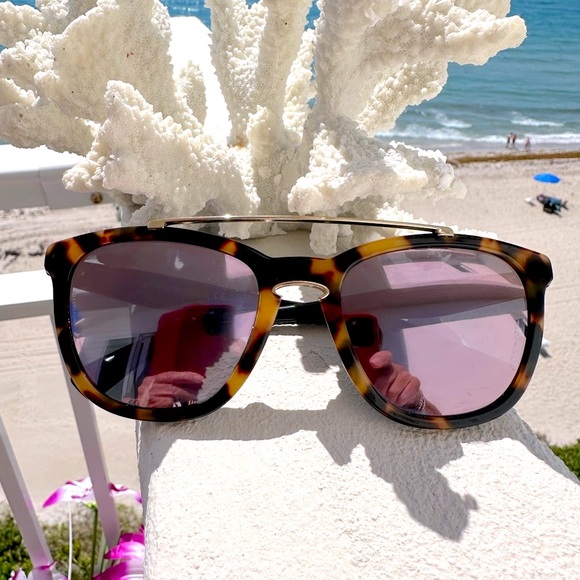 VALENTINO SUNGLASSES - VALENTINO Tortoise Shell Sunglasses with Black Case etc. - Picture 3 of 14